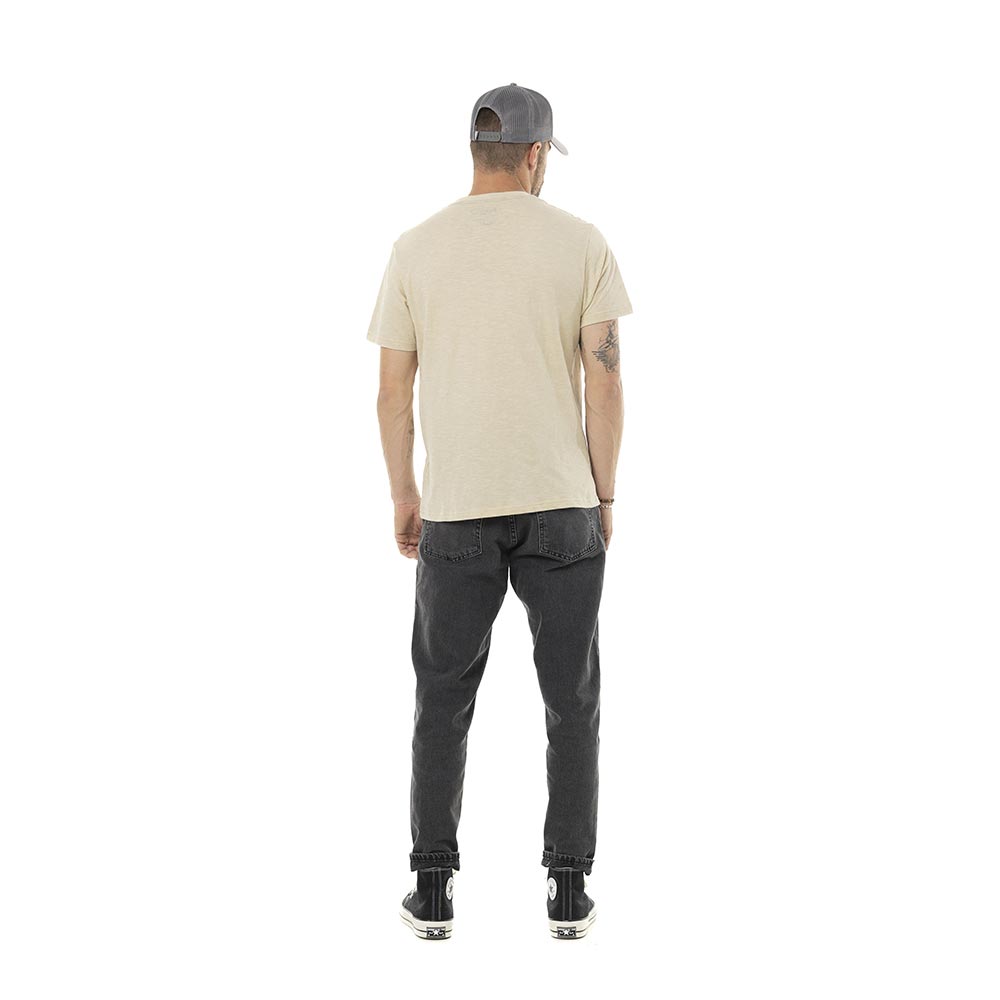 T-shirt Esta
